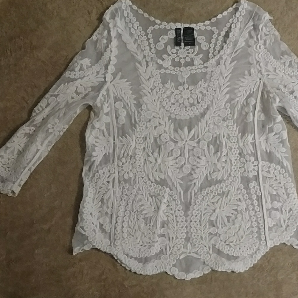 Mascara Three Quarter Sleeve Sheer Top